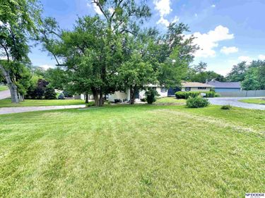 2105 S 120 Street, Omaha, NE 68144