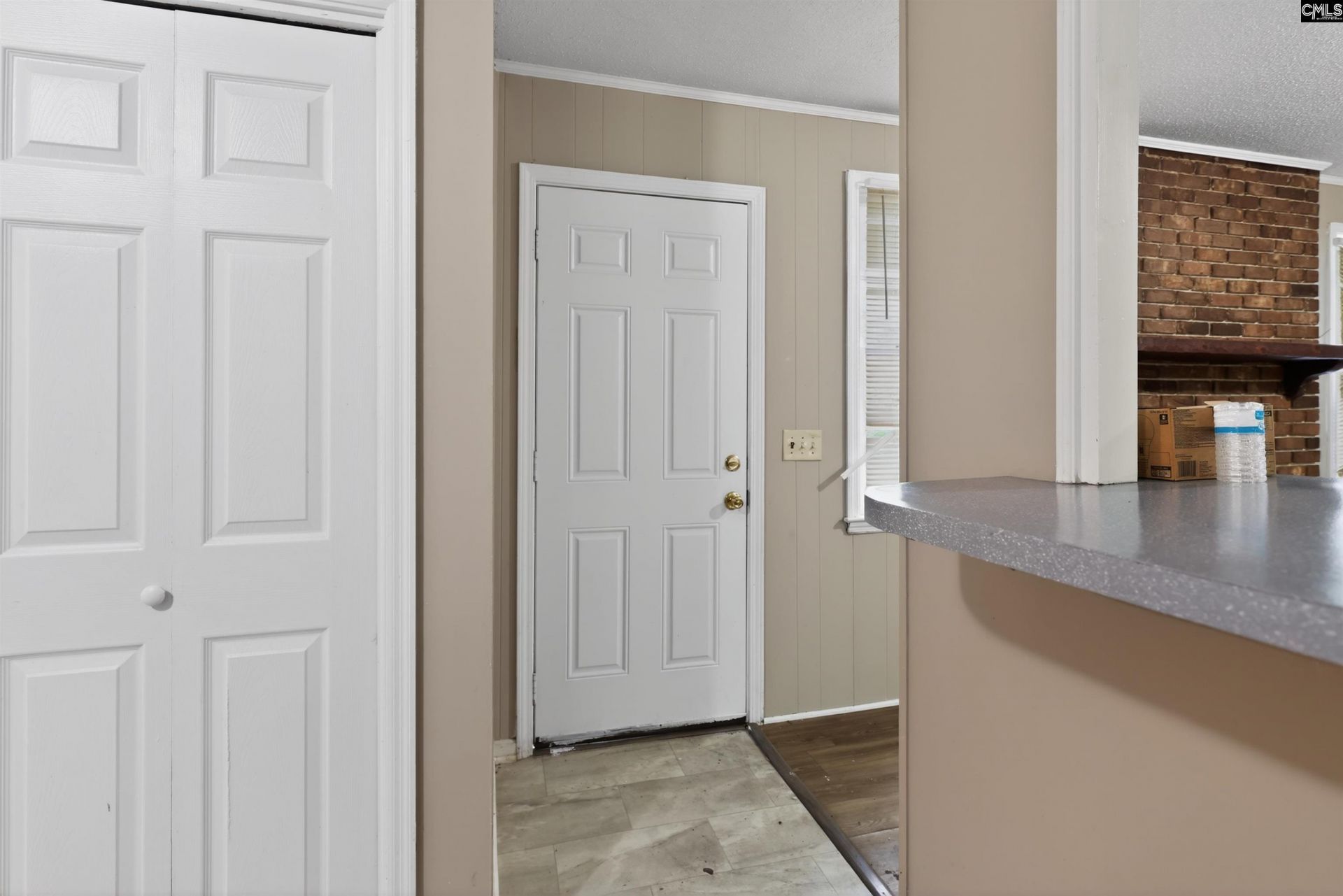209 Quail Creek Drive  Photo 4
