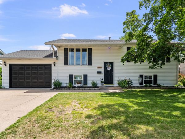 1448 17th Avenue, Camanche, IA 53730
