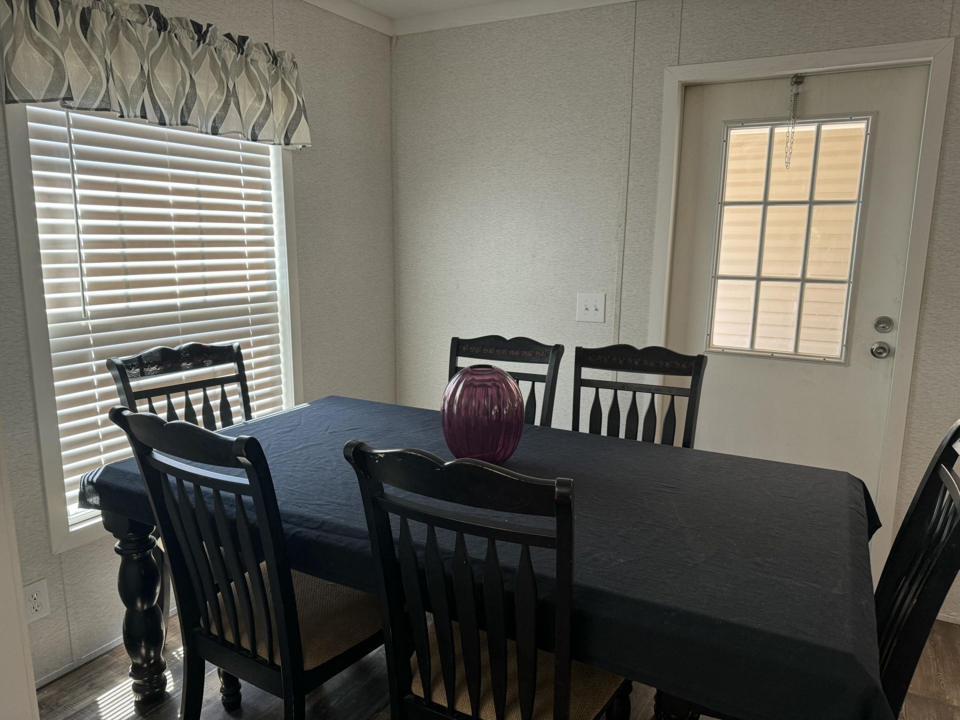 1254 Birch Drive Photo 4