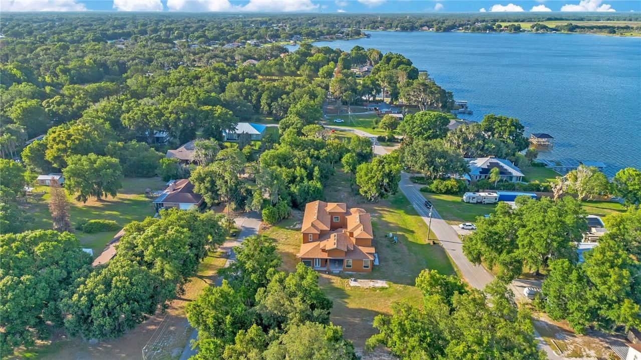 818 Lake Agnes Drive, Polk City, FL 33868 Photo