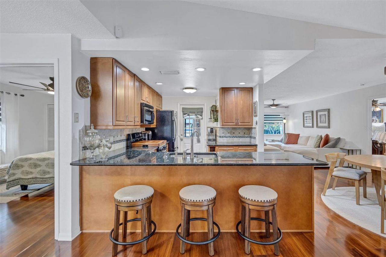 3437 35th Street N, Saint Petersburg, FL 33713 Photo