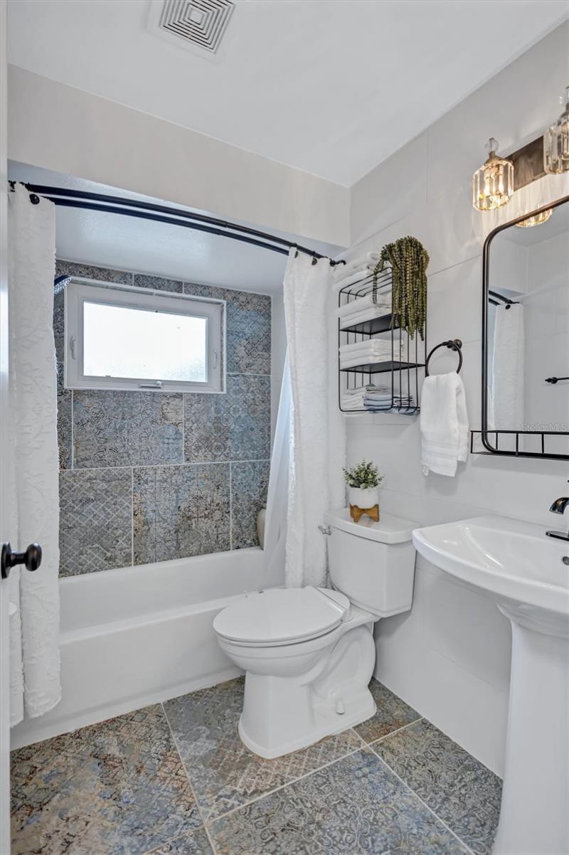 3437 35th Street N, Saint Petersburg, FL 33713 Photo