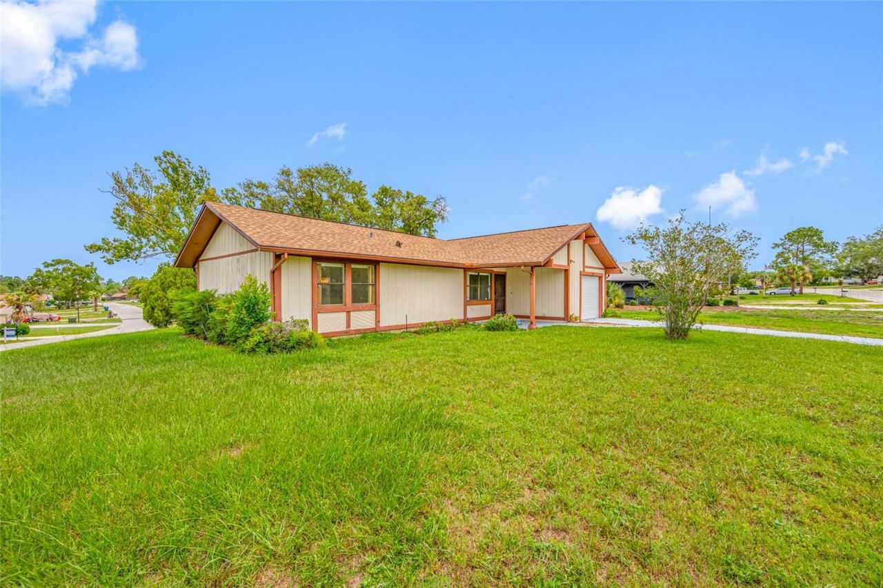 8528 Heather Boulevard , Weeki Wachee, FL 34613 Photo