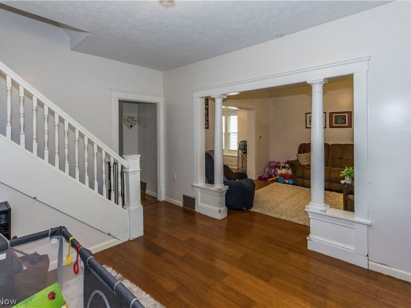 1465 Newman Avenue , Lakewood, OH 44107 Photo 4