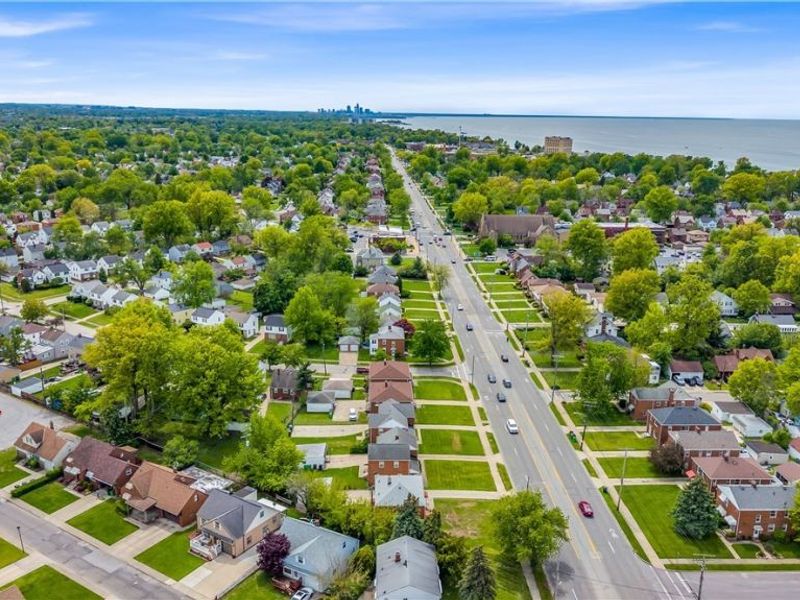 20470 Lake Shore Boulevard , Euclid, OH 44123 Photo 48