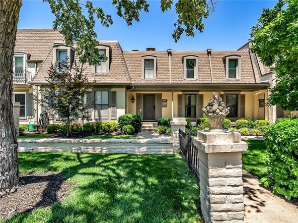 6634 W 109th Street, Unit F, Overland Park, KS 66211