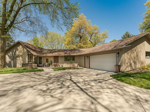 1805 Teton Lane NE, Rochester, MN 55906