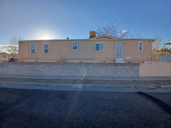 4301 Riley Road SW, Albuquerque, NM 87121