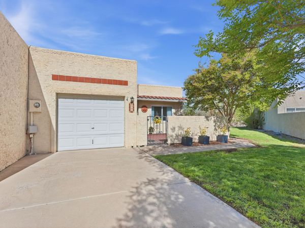 616 Eastlake Drive SE, Rio Rancho, NM 87124