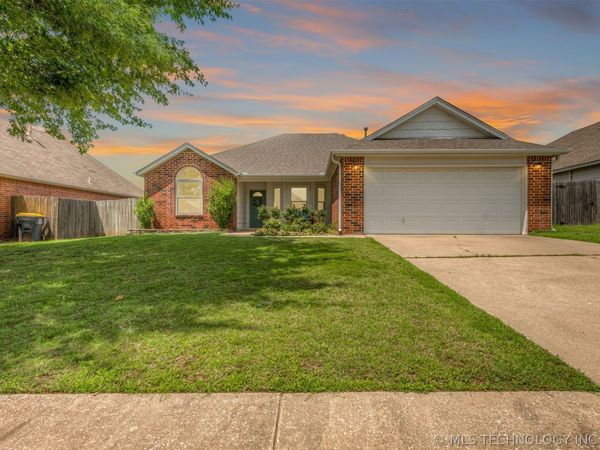 1413 W 118th Street S, Jenks, OK 74037