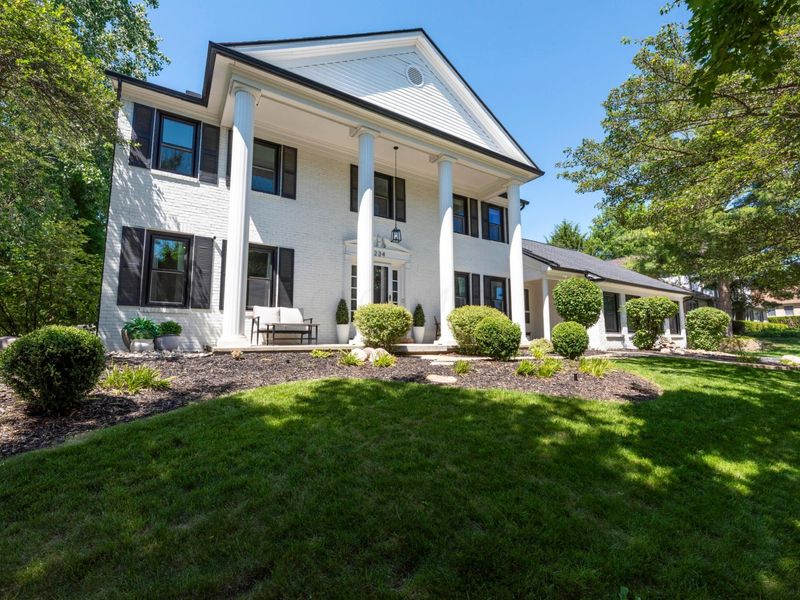 234 W Campus View Boulevard, Worthington, OH 43235 Photo 1
