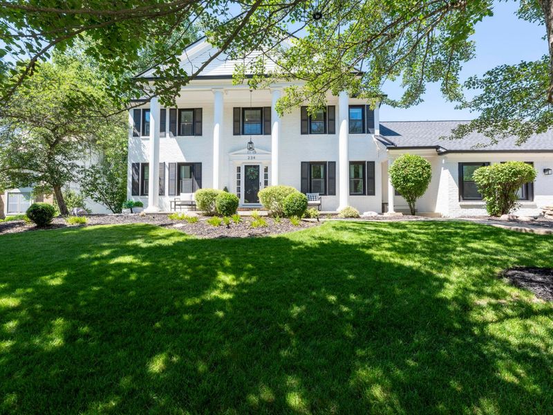 234 W Campus View Boulevard, Worthington, OH 43235 Photo 2