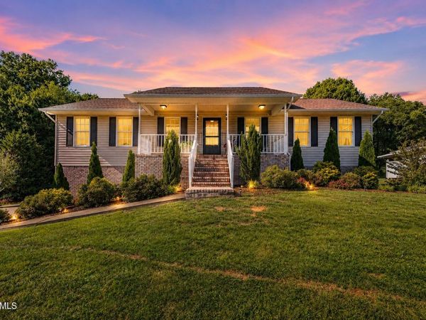 850 Topeka Drive, Mount Carmel, TN 37645