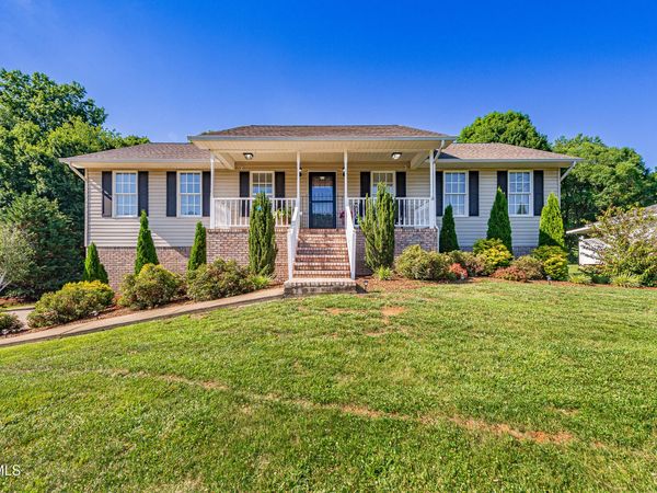 850 Topeka Drive, Mount Carmel, TN 37645