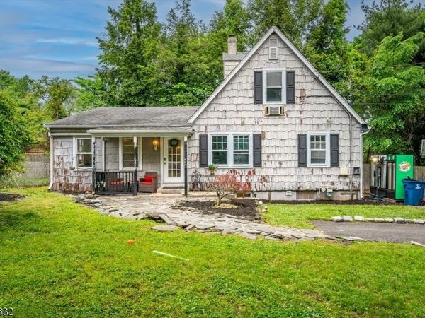 44 Lynwood Ave, Franklin, NJ 08823