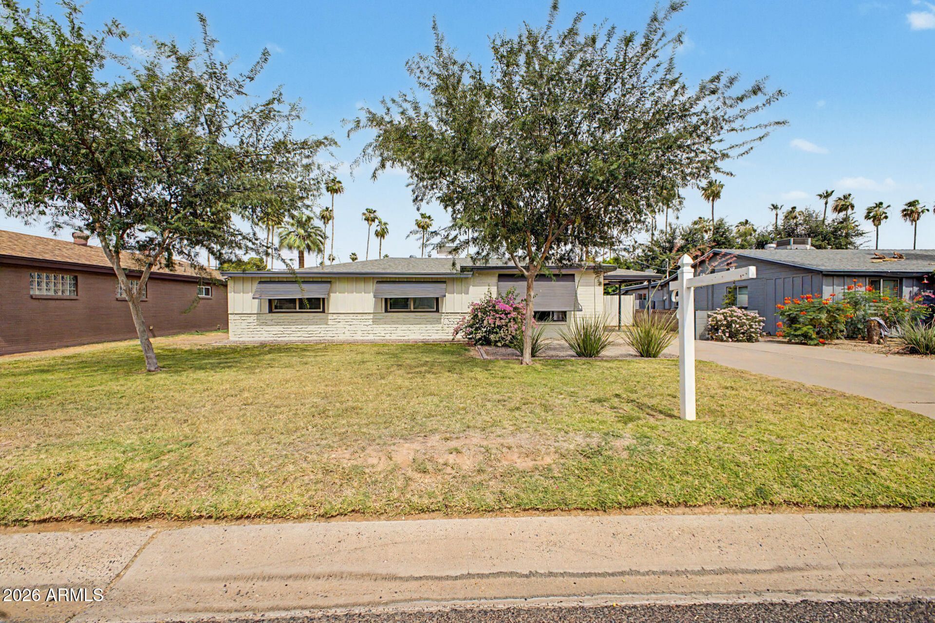 4237 N 34th Place, Phoenix, AZ 85018 Main Photo
