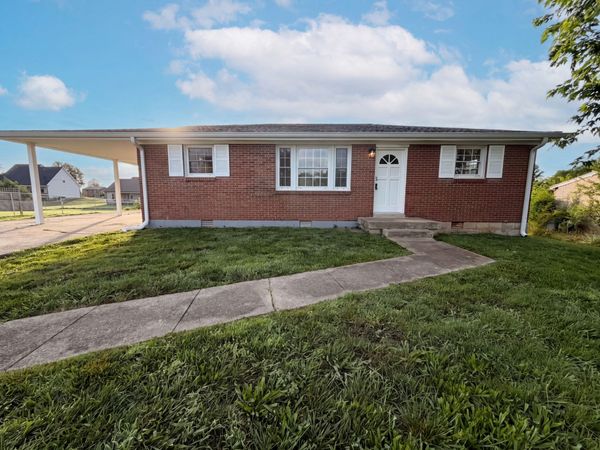 112 Norris Dr , Clarksville, TN 37042