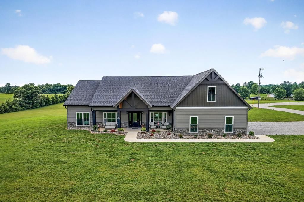820 Jared Road, Sparta, TN 38583 Main Photo
