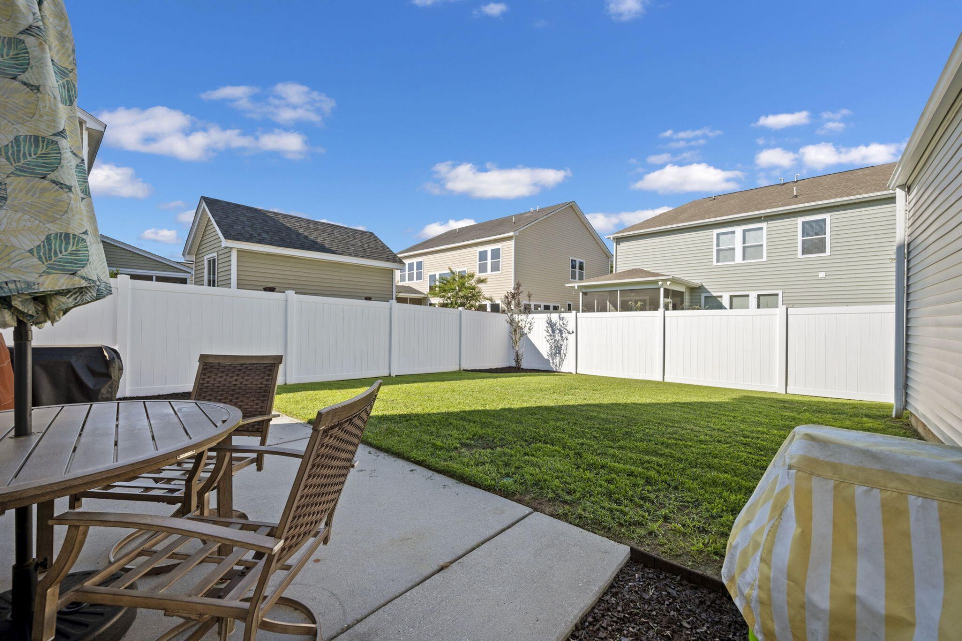7405 Purser Lane Photo 8
