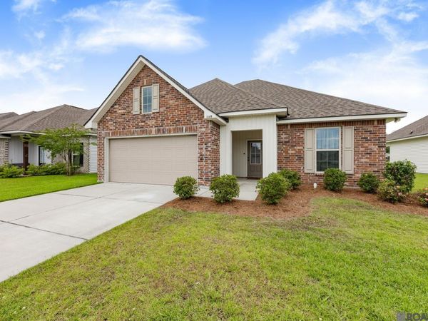 11149 Cambre Oaks Dr, Gonzales, LA 70737