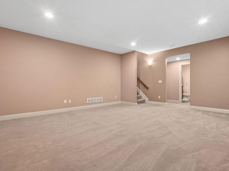 6069 Tournament Drive, Westerville, OH 43082 Photo 31