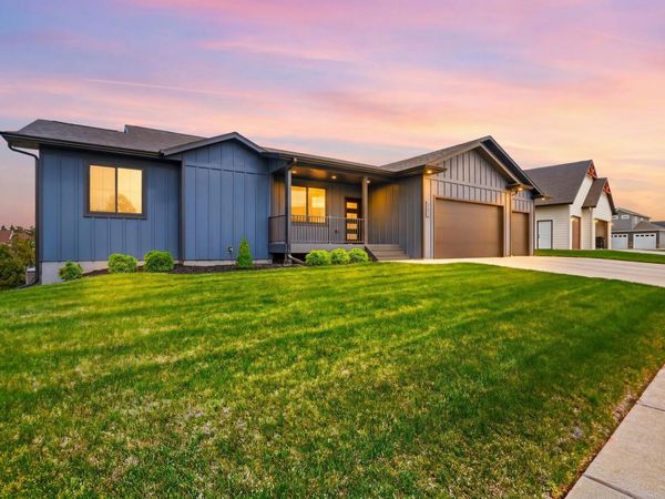 5924 CLOUD PEAK DR, Rapid City, SD 57702