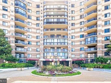 8340 GREENSBORO DRIVE , Unit 518, MCLEAN, VA 22102