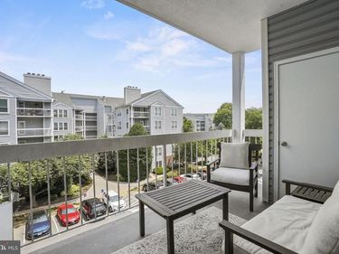 3178 SUMMIT SQUARE DRIVE , Unit 3-D2, OAKTON, VA 22124