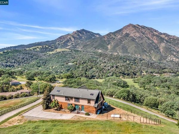 530 Leon Way , Clayton, CA 94517
