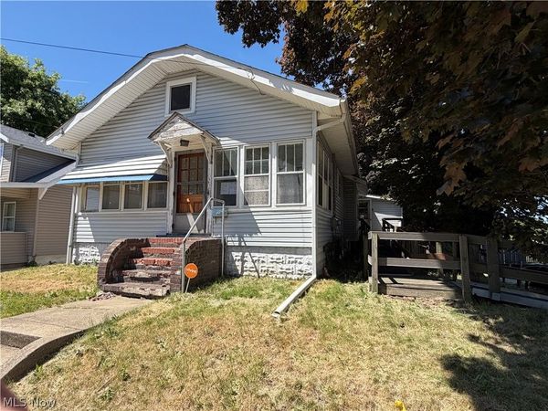 1027 Austin Avenue , Akron, OH 44306
