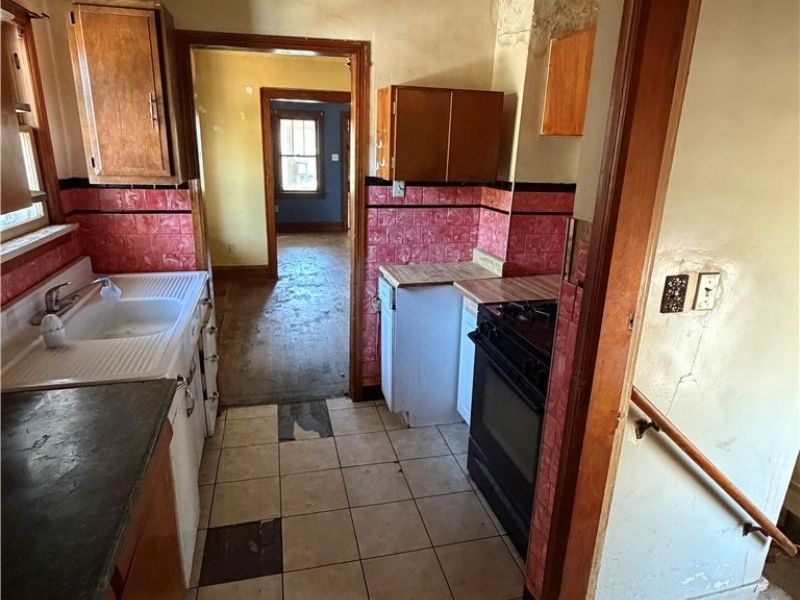 1027 Austin Avenue, Akron, OH 44306 Photo 11