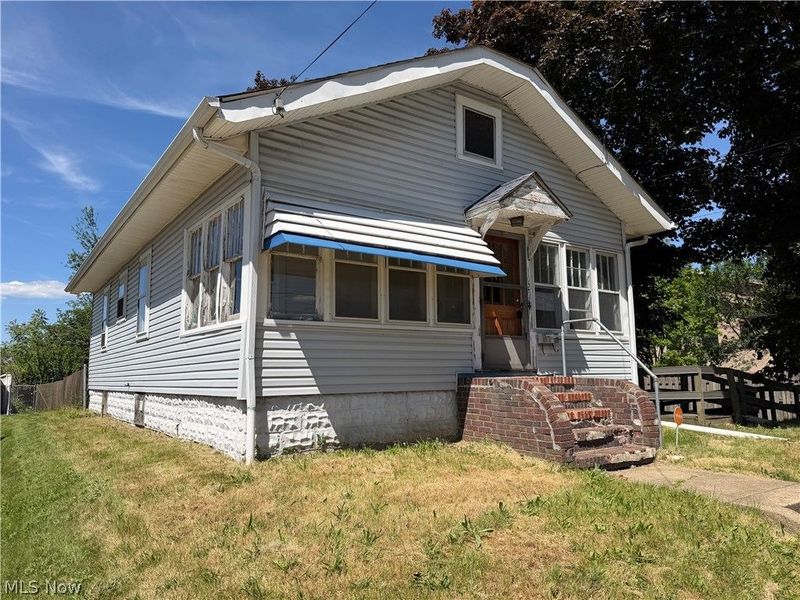 1027 Austin Avenue, Akron, OH 44306 Photo 2