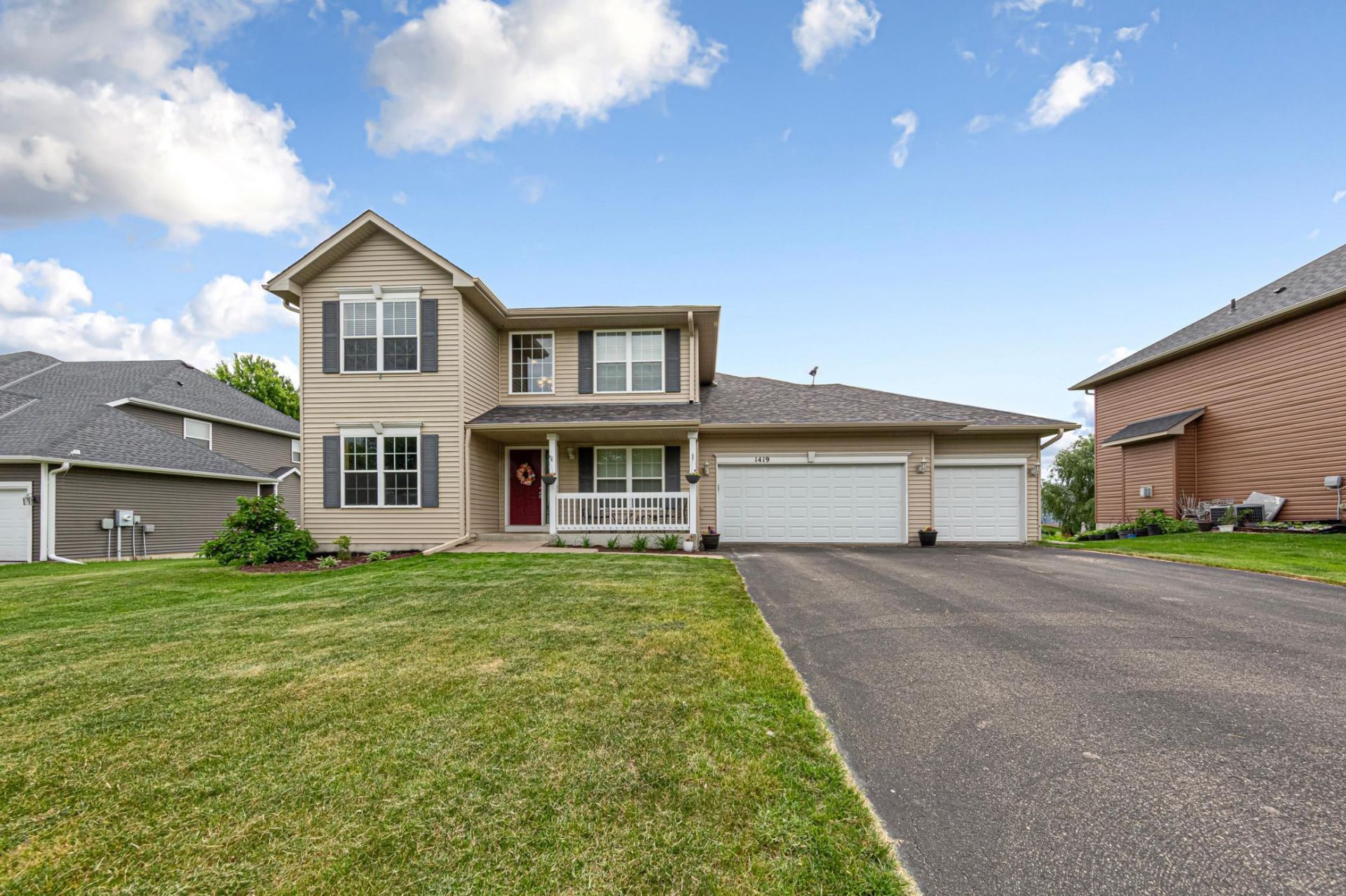 1419 Bluff Street , Dundas, MN 55019