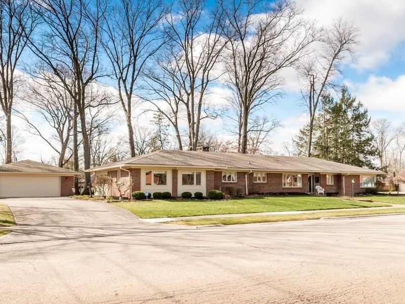 409 S Broadmoor Boulevard, Springfield, OH 45504 Photo 2