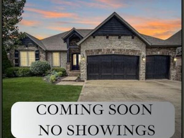 827 E Beaufort Street , Nixa, MO 65714