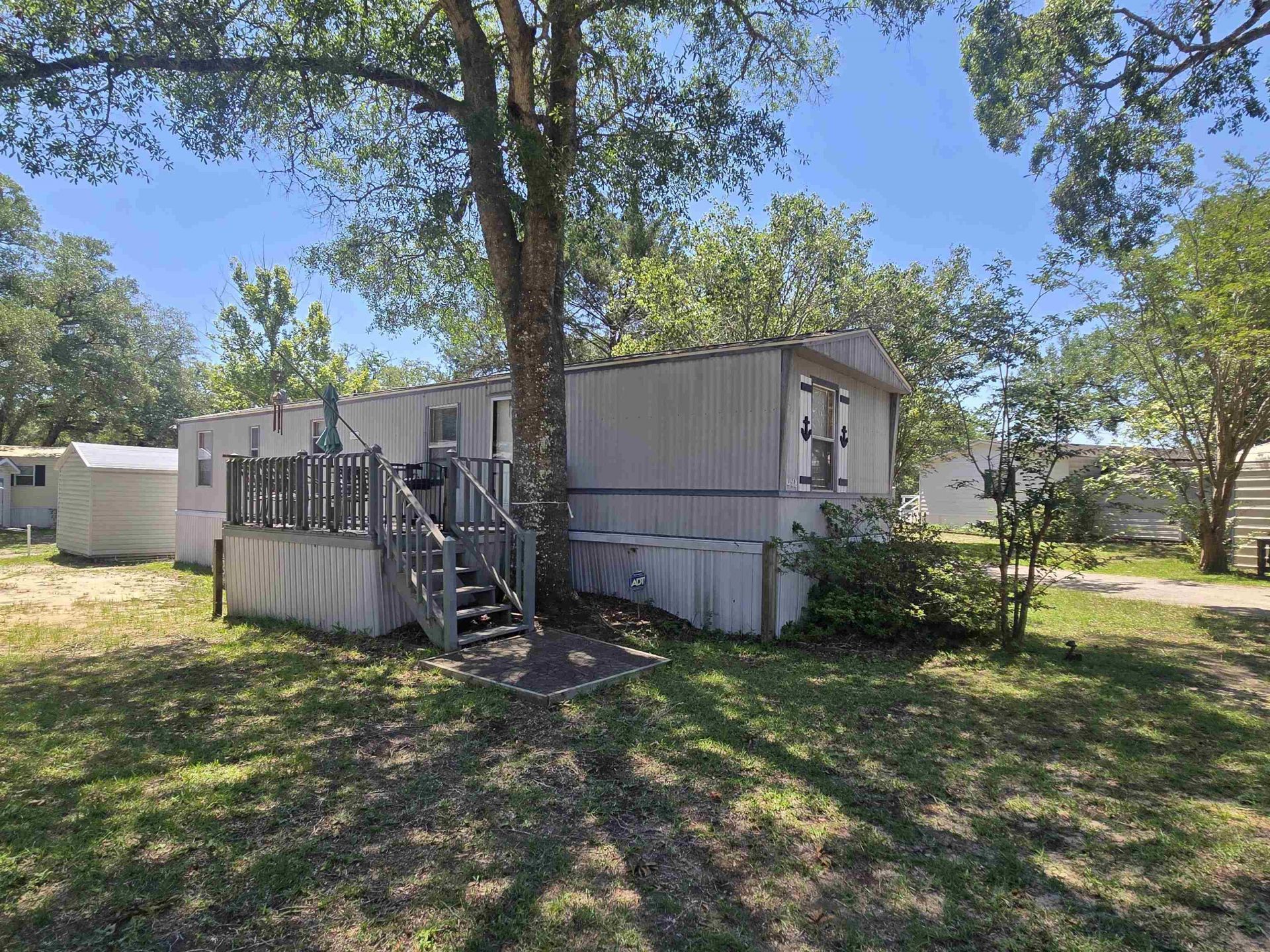 348 Bridge St.  Photo 4