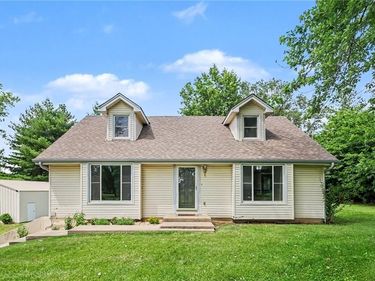 702 Howard Road, Trimble, MO 64492