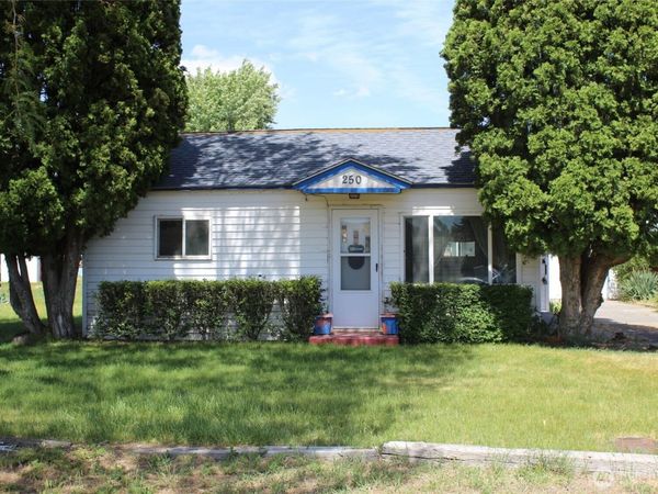 250 W May Avenue , Washtucna, WA 99371