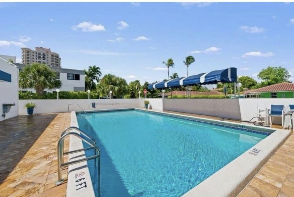 2200 NE 33rd Avenue, Unit 11g, Fort Lauderdale, FL 33308 Photo