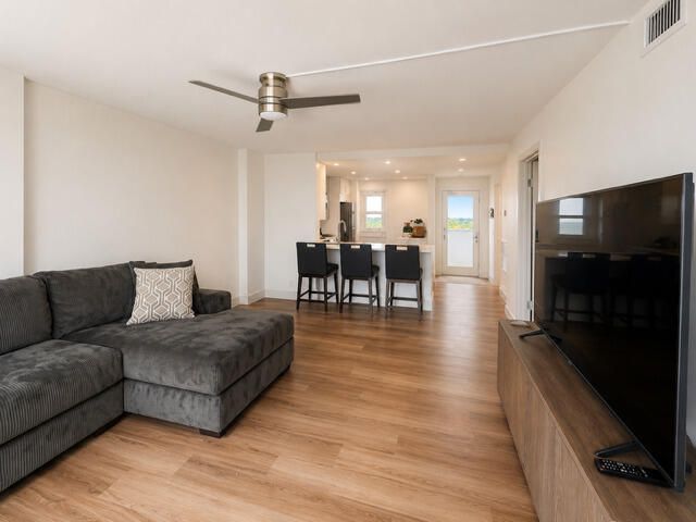 2200 NE 33rd Avenue, Unit 11g, Fort Lauderdale, FL 33308 Photo