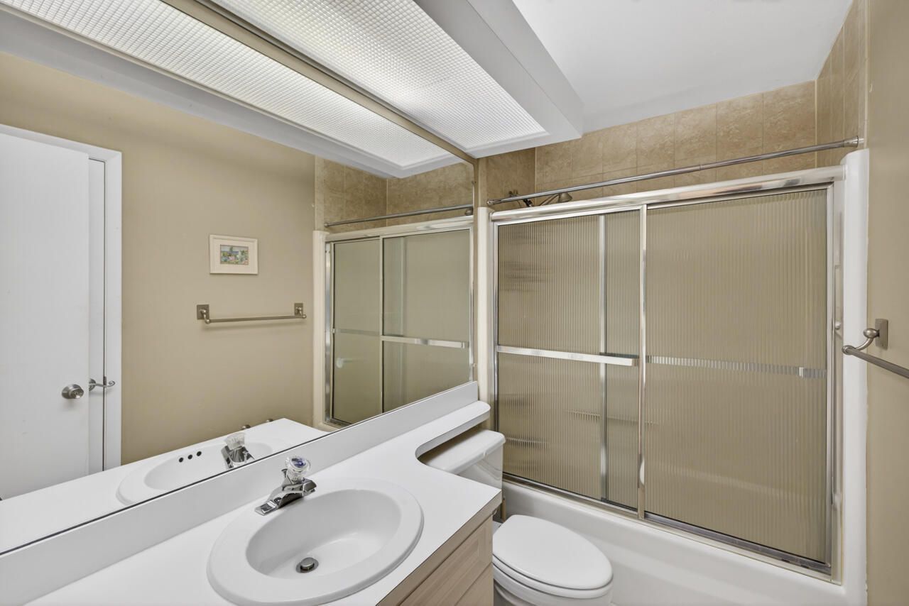 1 Lake Vista Trail, Unit 207, Port Saint Lucie, FL 34952 Photo