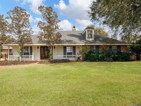 120 Creole Street, Belle Rose, LA 70341