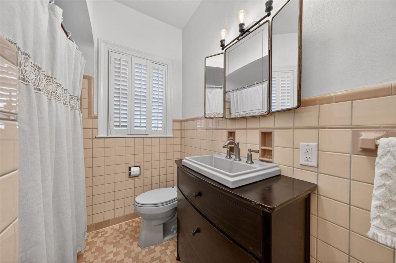 1415 Lancaster Drive, Orlando, FL 32806 Photo