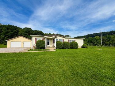 8015 Kentucky 198 , Hustonville, KY 40437