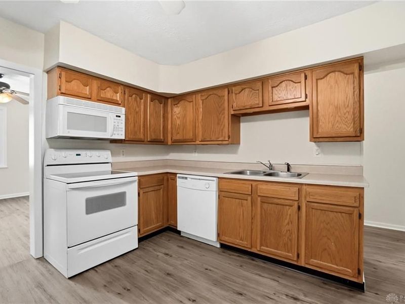 316 Hickory Drive, Springfield Township, OH 45503 Photo 7