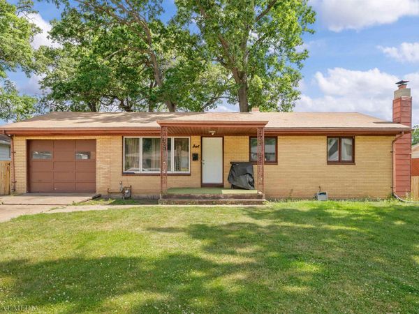 3718 Surrey Lane, South Bend, IN 46628
