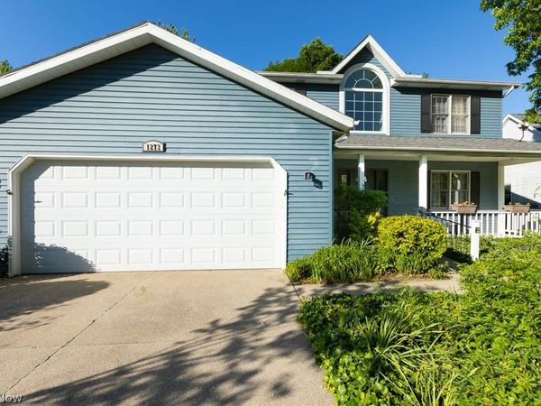 1273 Sharonbrook Drive , Twinsburg, OH 44087