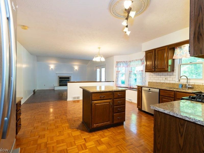 1273 Sharonbrook Drive , Twinsburg, OH 44087 Photo 13