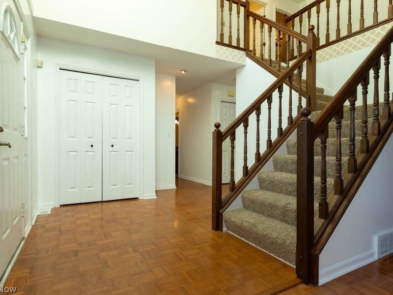 1273 Sharonbrook Drive , Twinsburg, OH 44087 Photo 6